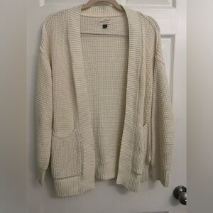 Universal Threads Cream waffle knit cardigan with pockets. Barely used/like new.